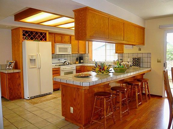 Breakfast bar