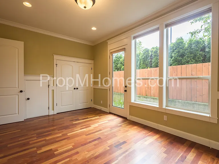 5135 N Williams Ave — Photo 18