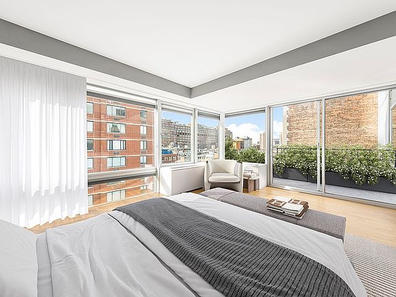 5th image of 241 W 19th St Unit Penthouse 2