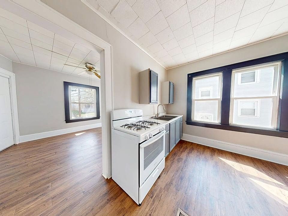 1st image of 1228 Pondview Ave #1