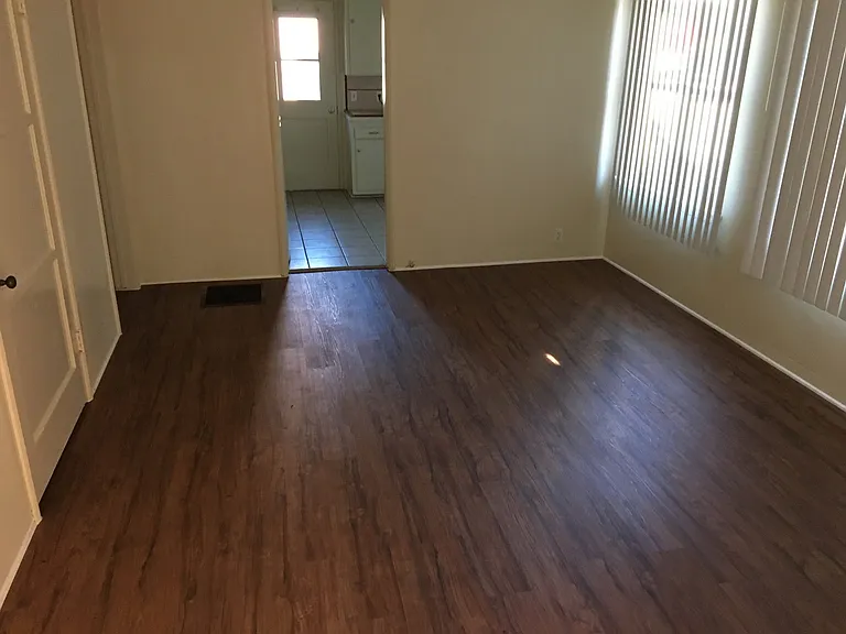 Long Beach 827-835 Pacific — Photo 9