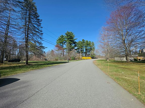 5th image of 2 Fox Hollow Rd