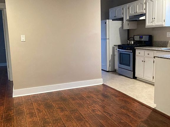 4th image of 2712 Knox Ave