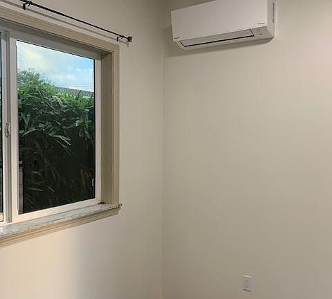 3rd image of 3-2112 Dole St #3