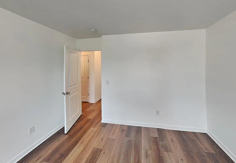 10506 Broadford St — Photo 16