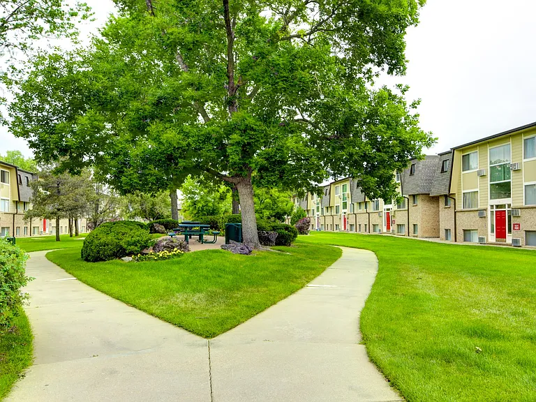 Kipling Village — Photo 13
