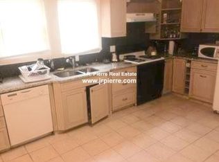 110 Ten Hills Rd #1, Somerville, MA 02145