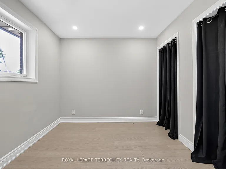 1173 Shadeland Dr — Photo 33