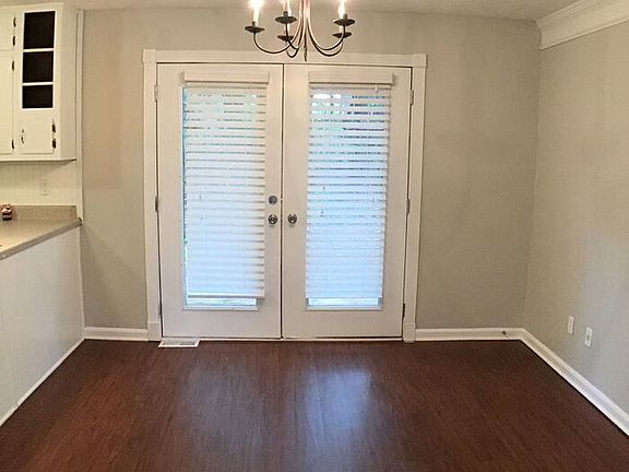 5th image of 3129 Fairview Dr SW
