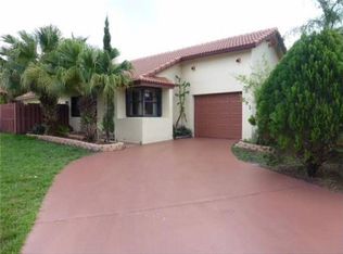 521 SW 113th Ave, Pembroke Pines, FL 33025
