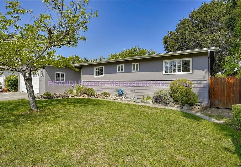 2040 Shady Ln — Photo 1