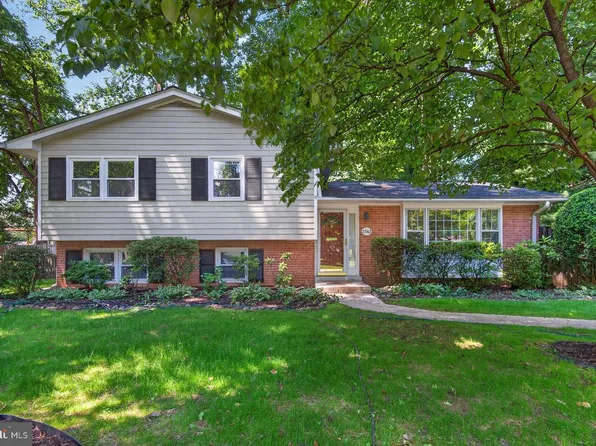 2542 Hillsman St, Falls Church, VA 22043