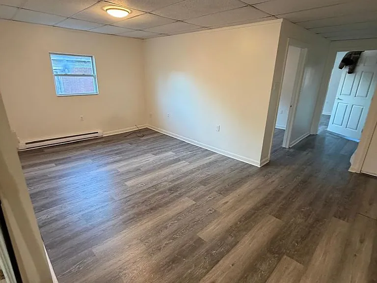 138 Main St — Photo 3