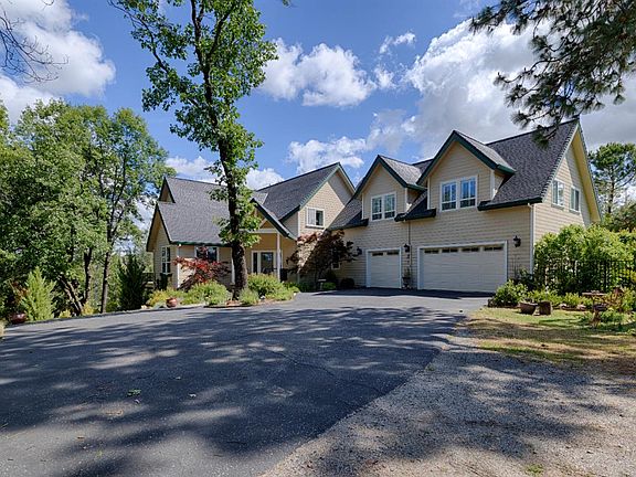 2nd image of 1880 Buck Ridge Ct