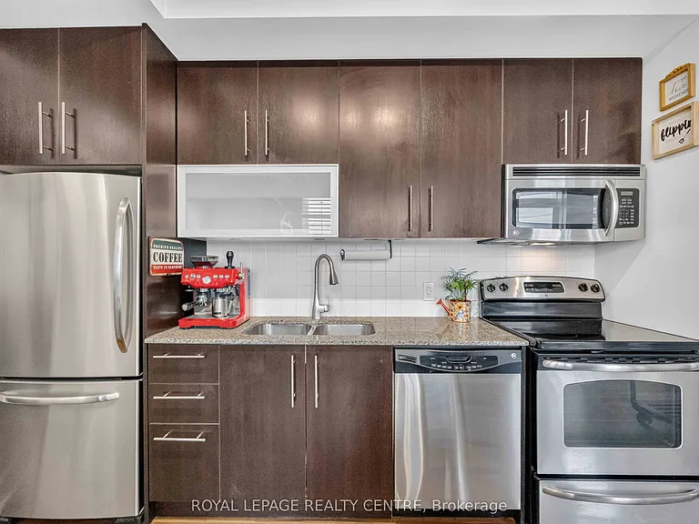 16 Brookers Ln #403 — Photo 12