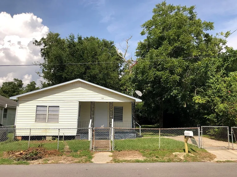 1018 Woodward Ave — Photo 1
