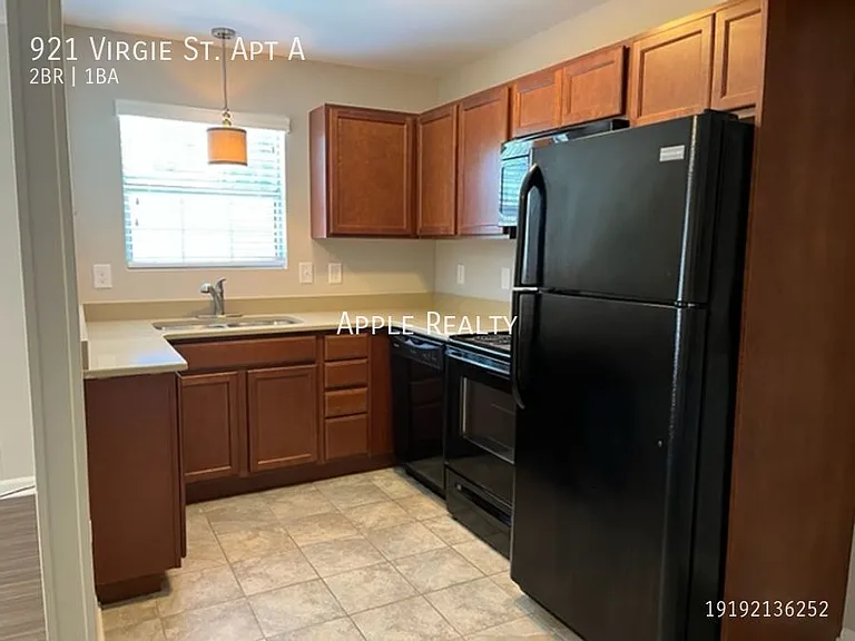 921 Virgie St #A — Photo 3