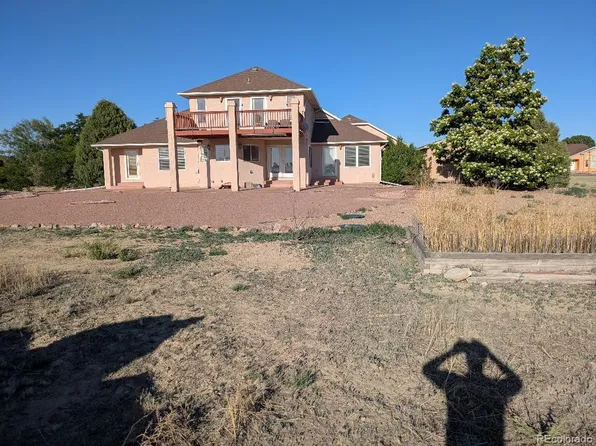 135 S Hacienda Del Sol Drive, Pueblo, CO 81007