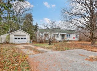 1N334 Kirk Rd, Geneva, IL 60134