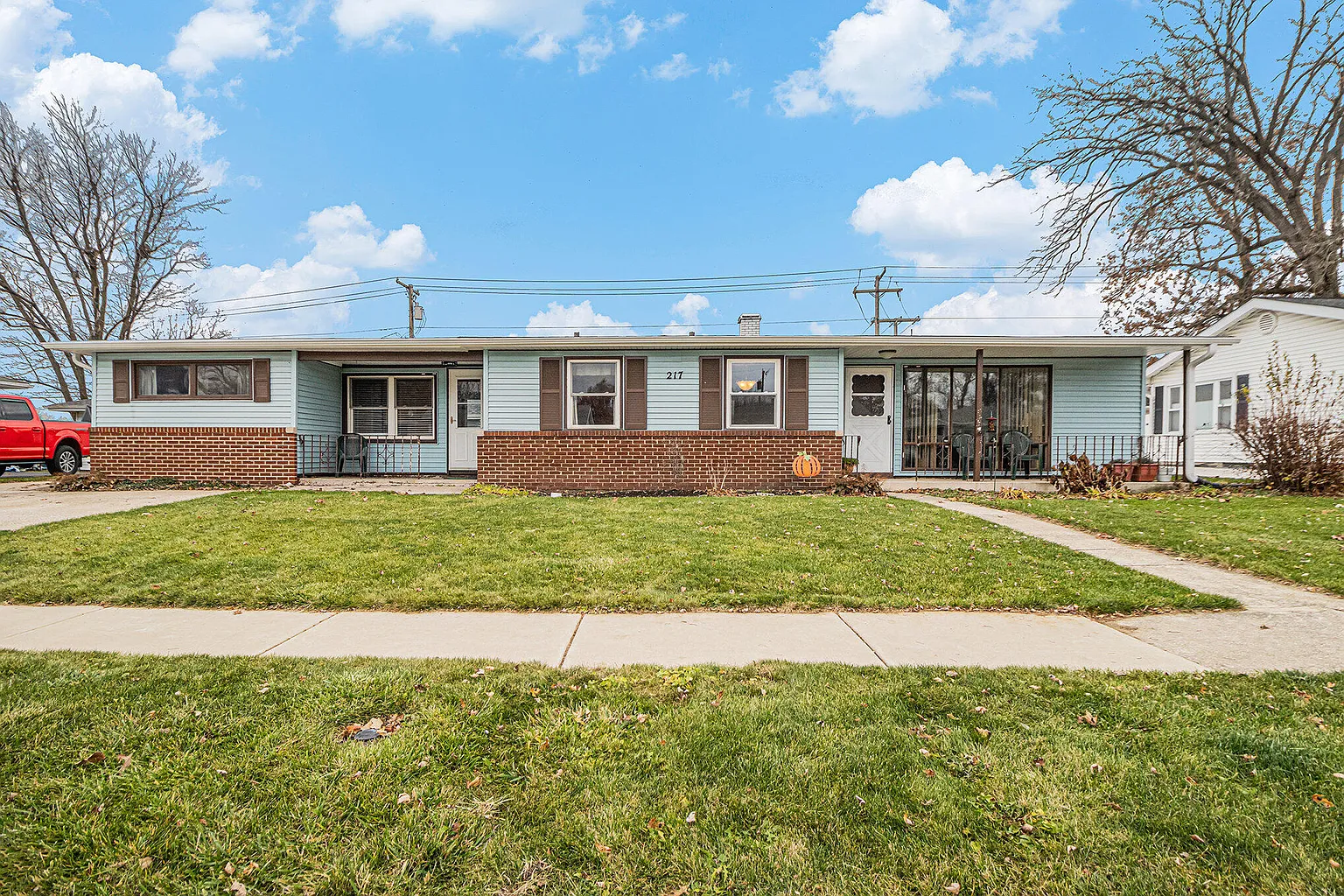 217 Crestview Ln photo 1
