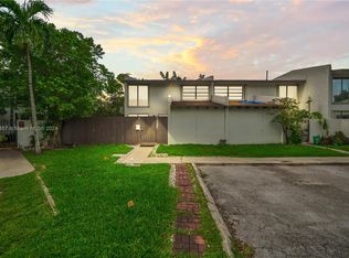 11361 SW 68th Ter, Miami, FL 33173
