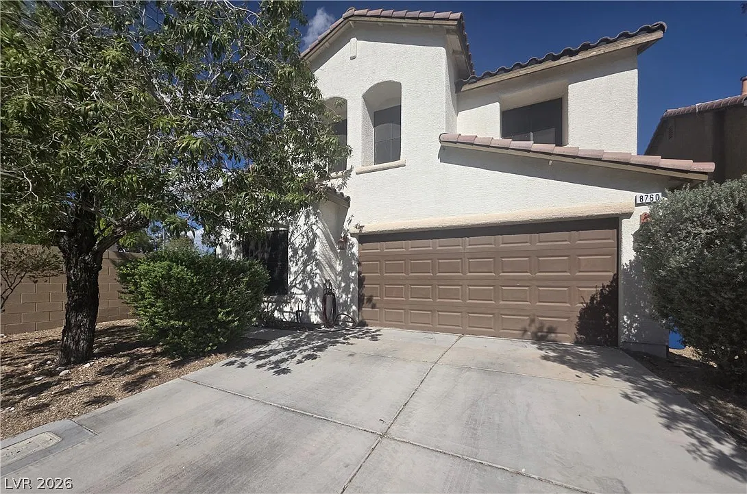 4 bed, 2.5 bath, 1596 sqft, $2,220 — Photo 2