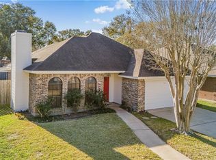 223 Spur Dr, Victoria, TX 77904