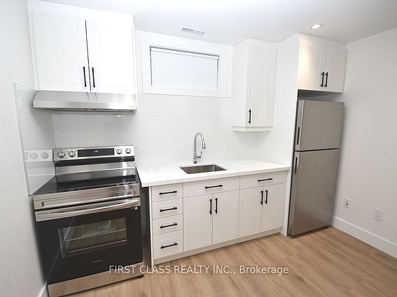 4th image of 51 Craydon Ave #4