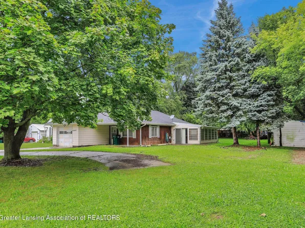 322 Carrier St, Lansing, MI 48906