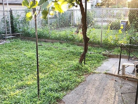 3rd image of 2132 33rd Ave #1