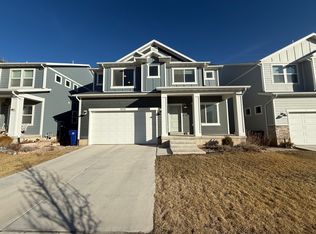 9232 N Scenic Mountain Dr, Eagle Mountain, UT 84005
