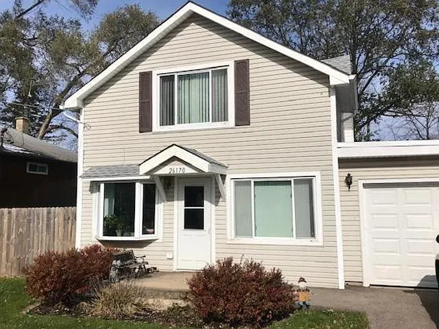 26170 W Forest Ave photo 1