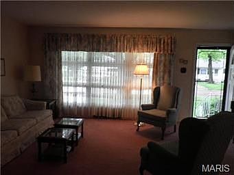 3rd image of 60 Saint Alice Ln