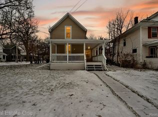 1128 Hickory St, Lansing, MI 48912