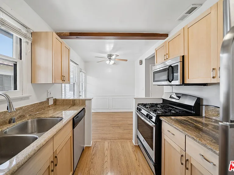 5303 Vantage Ave #1/2 — Photo 9