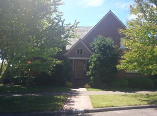 2401 Rosemont Pl W, Seattle, WA 98199