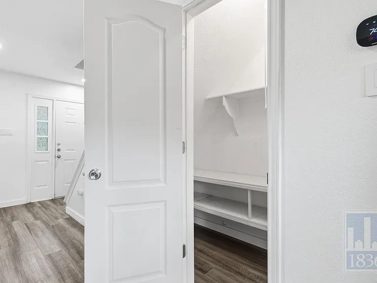 8400 Jamestown Dr #534 — Photo 11