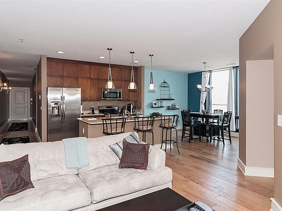 4th image of 802 N Meridian St Unit 101