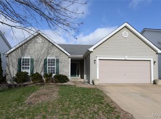 11478 Pineview Crossing Dr, Maryland Heights, MO 63043