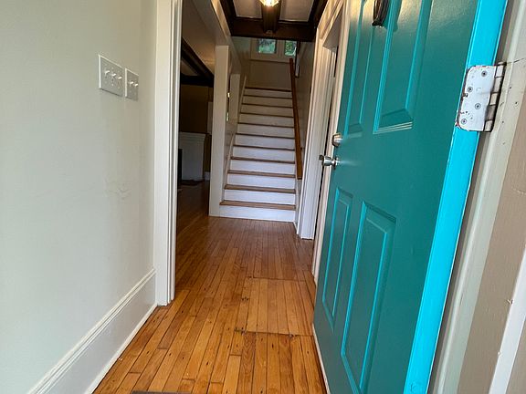 2nd image of 831 Lancaster Ave