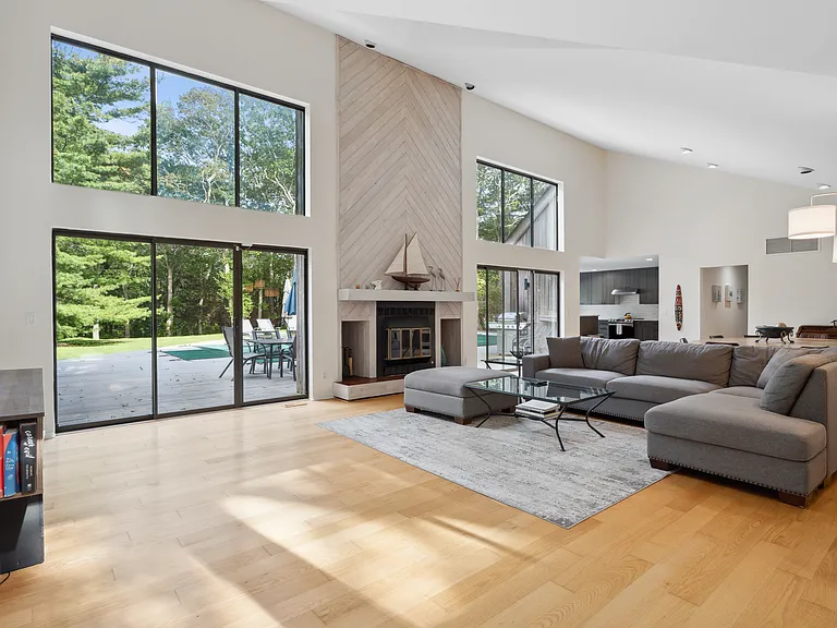 26 Woodland Way — Photo 4