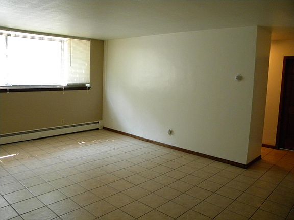 2nd image of 905 21st Ave S #104