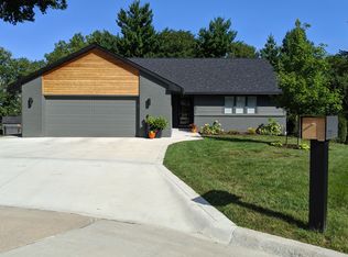 2737 Glenwood Dr, Des Moines, IA 50321