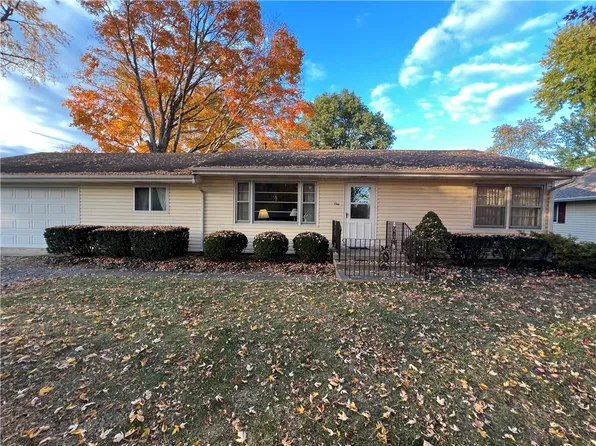 1 Penz Dr, Oakwood, IL 61858