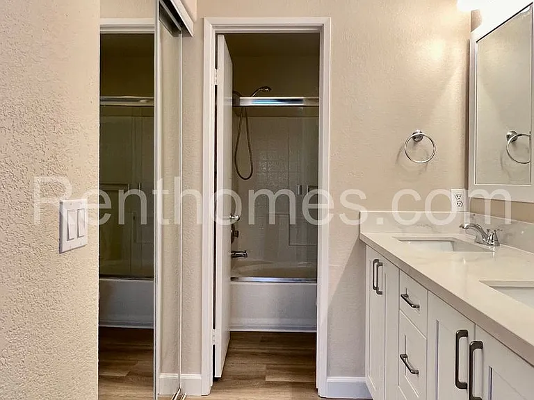 11881A Spruce Run Dr — Photo 19