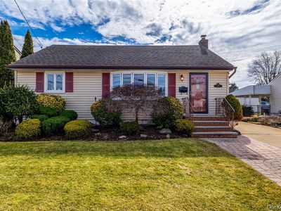 159 Nevada Street, Hicksville, NY, 11801