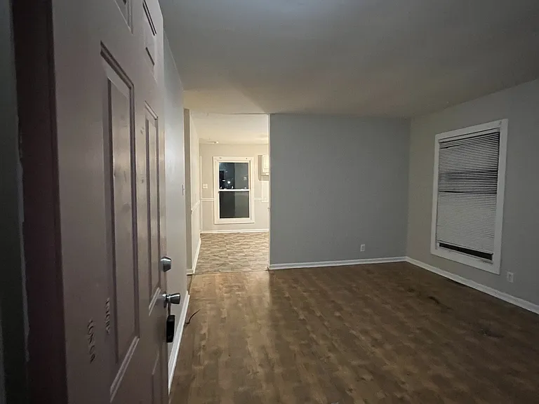 1014 Salem St — Photo 2