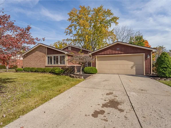 841 Sunset Dr, Englewood, OH 45322