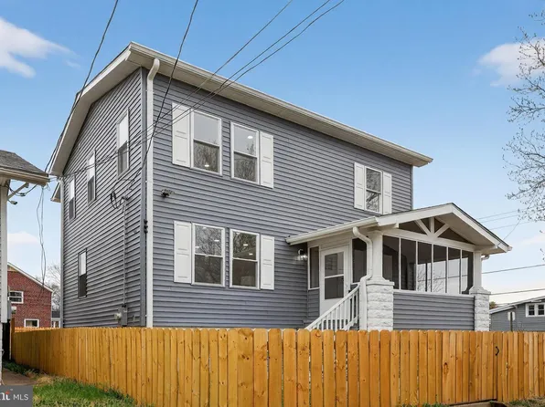 2932 Yost Pl NE, Washington, DC 20018