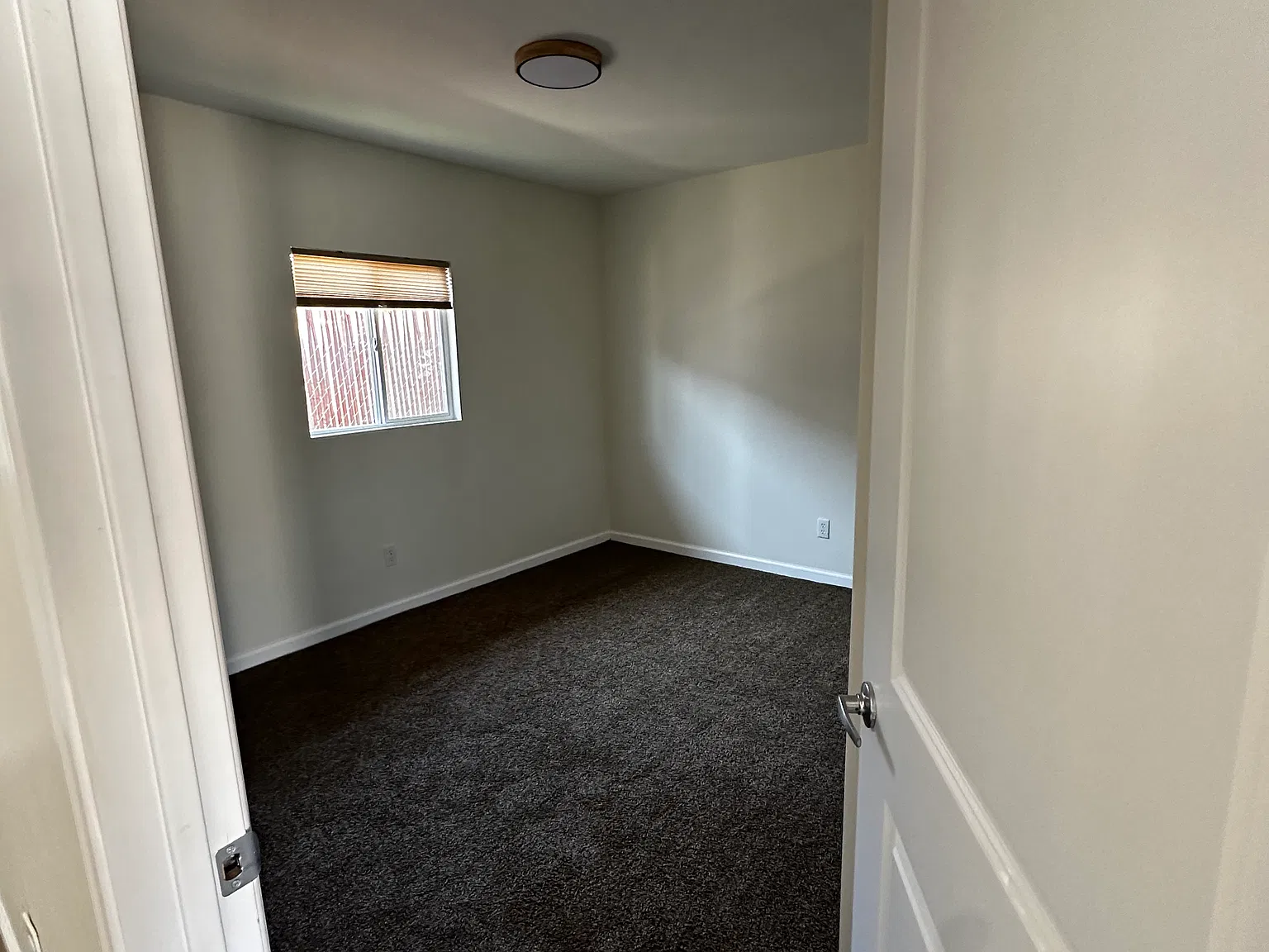 912 D St — Photo 4